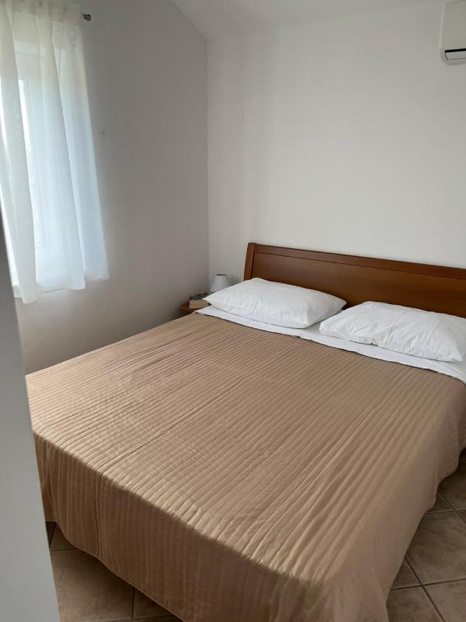 Apartments Marinovic Brzac ภายนอก รูปภาพ